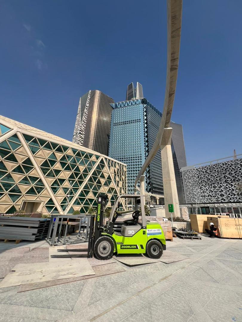 عن الشركة رافعات، معدات ثقيلة، خبرة تأجير رافعات، شركة رافعات في السعودية